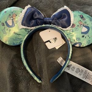 NWT Alice ears
